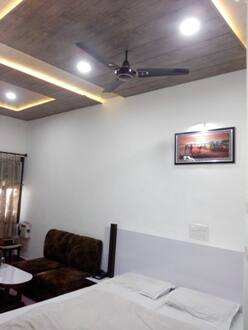 Hotel Surya Clock Tower Road, Ludhiana 2